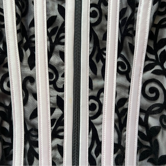 Vintage Y2K Hoss International Corset Top Size Medium-Mesh Velvet Bustier - Picture 14 of 16